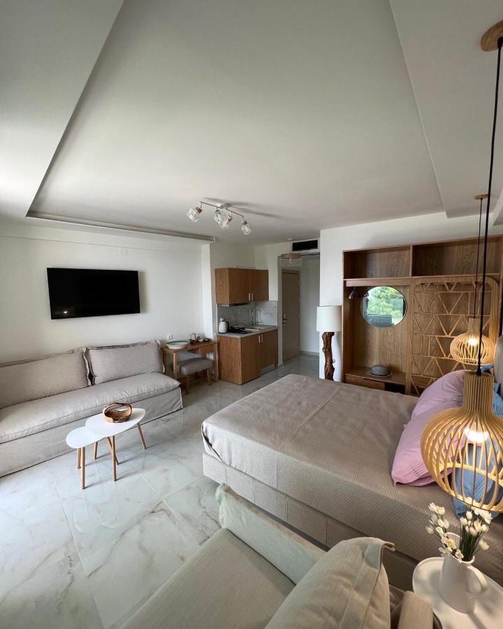 Wide Blue Luxury Boutique Suites Neos Marmaras Ngoại thất bức ảnh